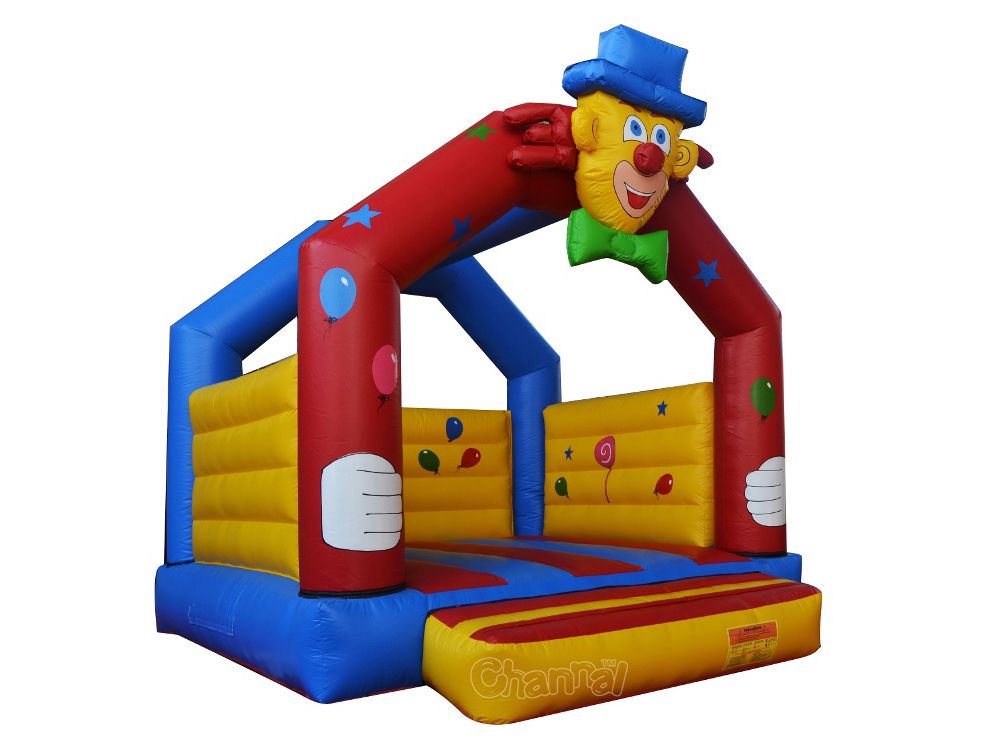 chateau gonflable clown drôle pour les enfants