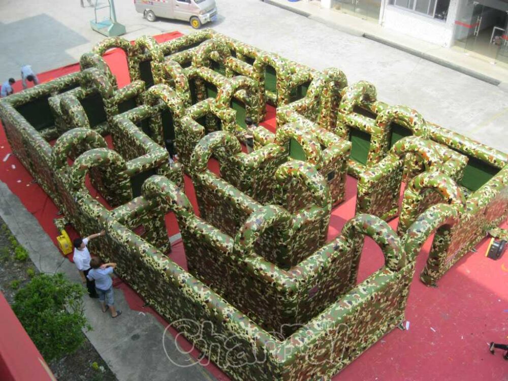 labyrinthe militaire gonflable géant